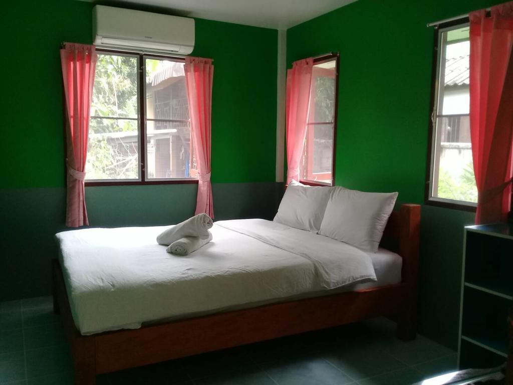Sarm Mork Guest House Mae Hong Son Esterno foto