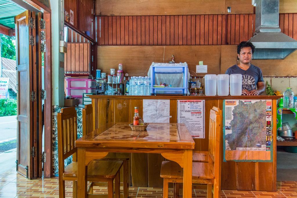 Sarm Mork Guest House Mae Hong Son Esterno foto