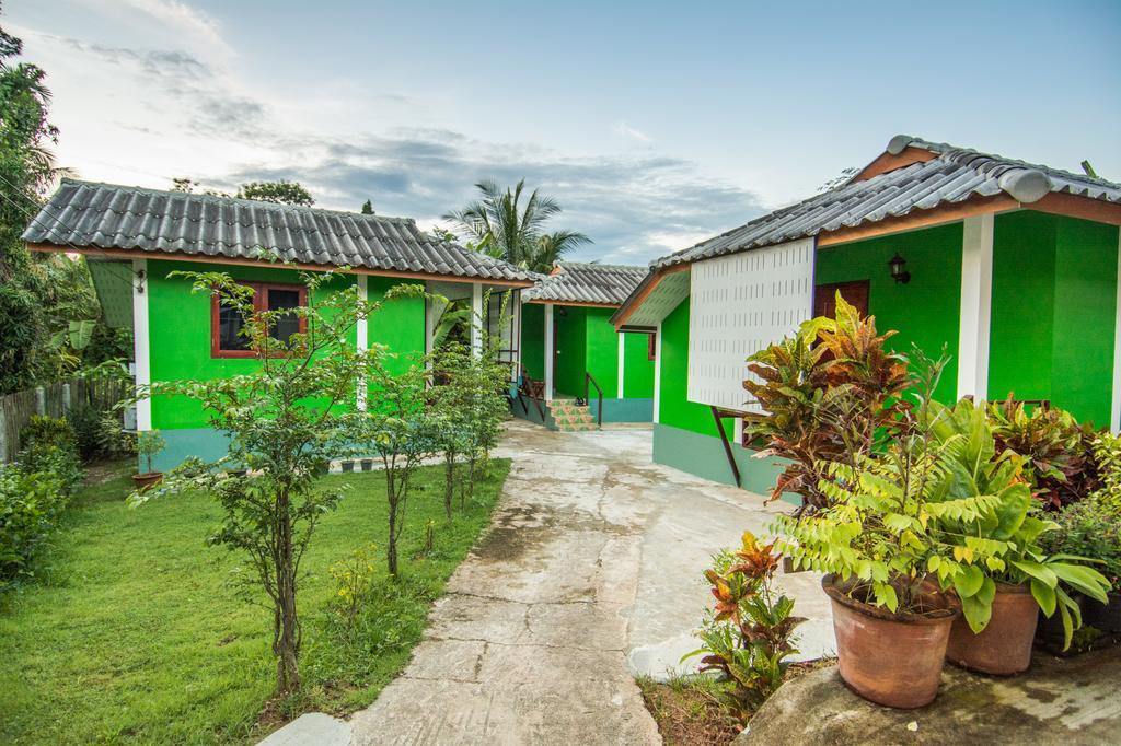 Sarm Mork Guest House Mae Hong Son Esterno foto