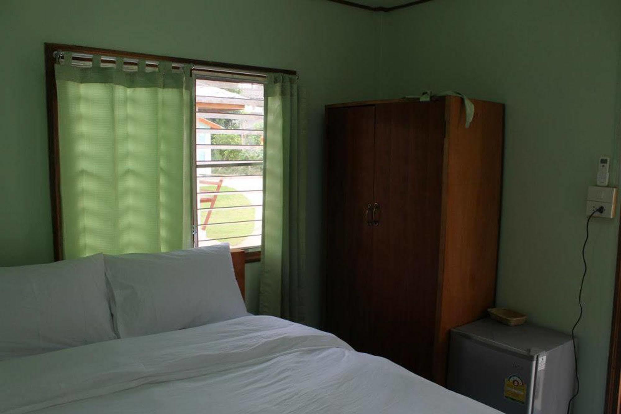 Sarm Mork Guest House Mae Hong Son Esterno foto